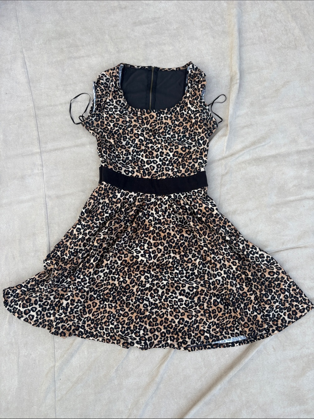 ❓GUESS Leopard Print Fit & Flare Dress Black Waistband Sheer Back MINI Dress - S